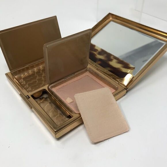 MOP Compact with original comb and many compartments. - Picture 4 of 8